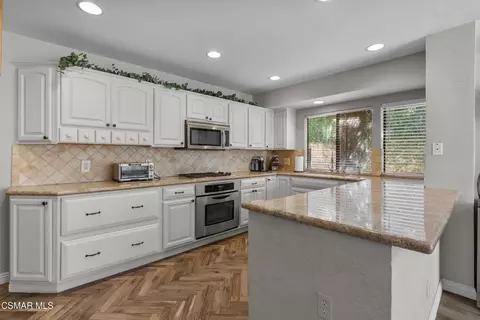 Kitchen - 2264 Birchglen St #147, Simi Valley, CA 93063 photo 1 of 5