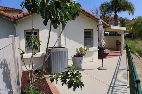 Exterior - 704 Wind Willow Way, Simi Valley, CA 93065 photo 9 of 11