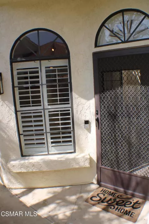 Exterior - 704 Wind Willow Way, Simi Valley, CA 93065 photo 4 of 11