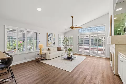 Living - 205 Clevenger Ave, Simi Valley, CA 93065 photo 3 of 4