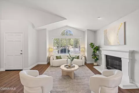 Living - 205 Clevenger Ave, Simi Valley, CA 93065 photo 2 of 4