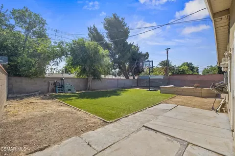 Exterior - 45014 17th St W, Lancaster, CA 93534 photo 11 of 12