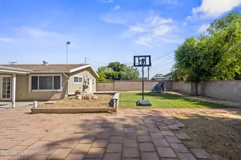 Exterior - 45014 17th St W, Lancaster, CA 93534 photo 8 of 12