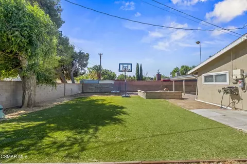 Exterior - 45014 17th St W, Lancaster, CA 93534 photo 12 of 12