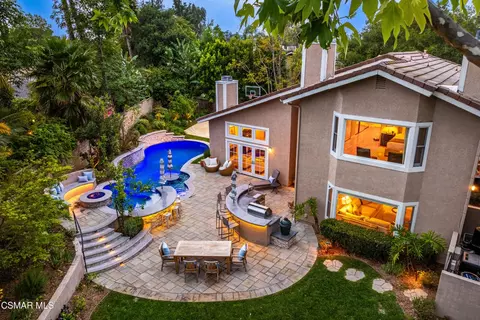 8 Faculty Ct, Thousand Oaks, CA 91360