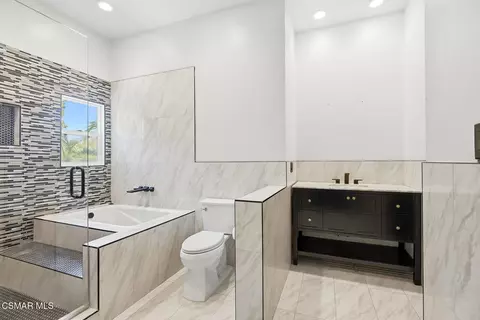 Bath - 10240 Principe Pl, Santa Rosa Valley, CA 93012 photo 3 of 4