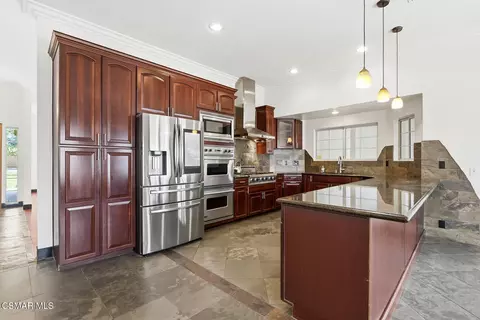 Kitchen - 10240 Principe Pl, Santa Rosa Valley, CA 93012 photo 1 of 2