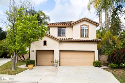 327 Savoy Ct, Oak Park, CA 91377