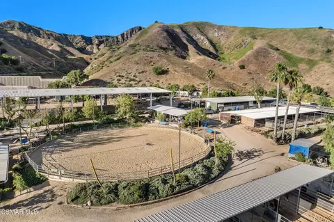 11270 Dominica Ave, Sylmar, CA 91342