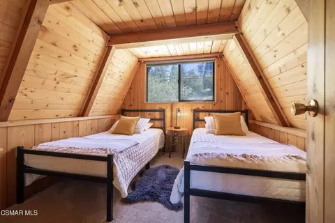 Bedroom - 641 Silver Tip Dr, Big Bear Lake, CA 92315 photo 4 of 5