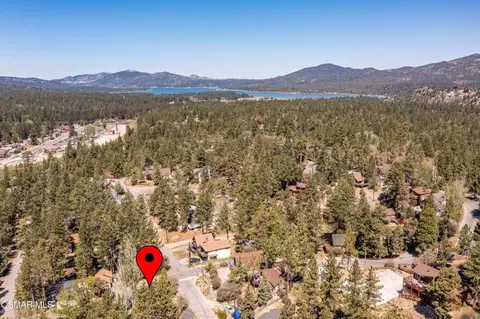 View/Area - 641 Silver Tip Dr, Big Bear Lake, CA 92315 photo 2 of 4