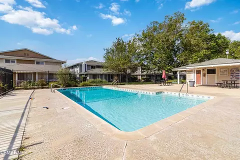 Exterior - 569 Spring Rd #50, Moorpark, CA 93021 photo 7 of 9