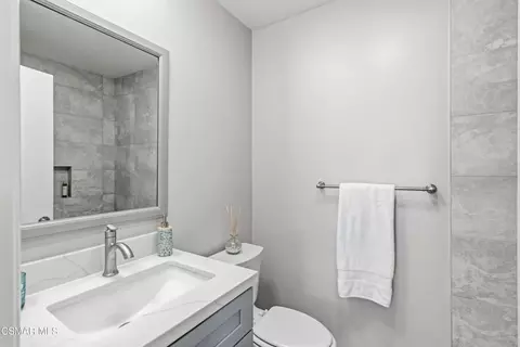 Bath - 569 Spring Rd #50, Moorpark, CA 93021 photo 4 of 4