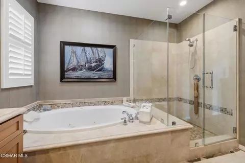 Bath - 1441 Seabridge Ln, Oxnard, CA 93035 photo 3 of 4