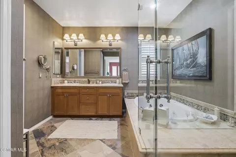 Bath - 1441 Seabridge Ln, Oxnard, CA 93035 photo 4 of 4