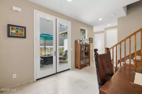 Entry Way - 1441 Seabridge Ln, Oxnard, CA 93035 photo 3 of 7
