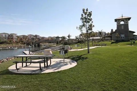 Exterior - 1441 Seabridge Ln, Oxnard, CA 93035 photo 4 of 12