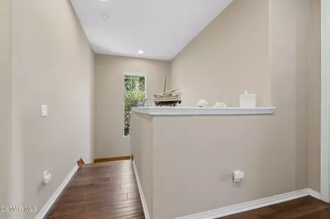 Entry Way - 1441 Seabridge Ln, Oxnard, CA 93035 photo 5 of 7