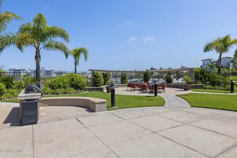 Exterior - 1441 Seabridge Ln, Oxnard, CA 93035 photo 11 of 12