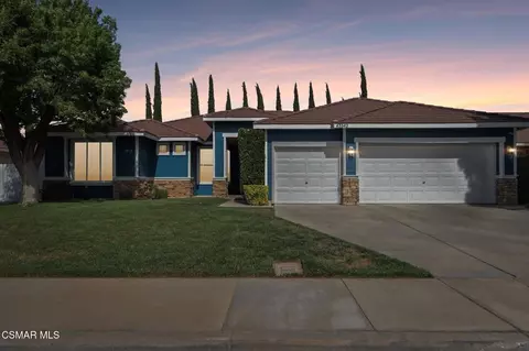 43342 Windrose Ln, Lancaster, CA 93536