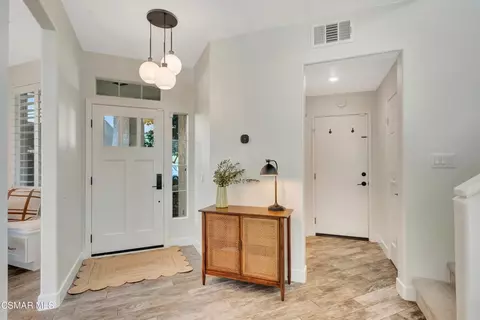 Entry Way - 531 Shadow Ln, Simi Valley, CA 93065 photo 1 of 2