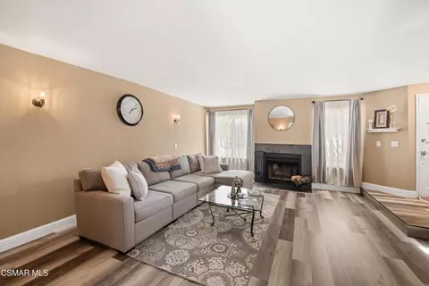 345 Jeremiah Dr #E, Simi Valley, CA 93065