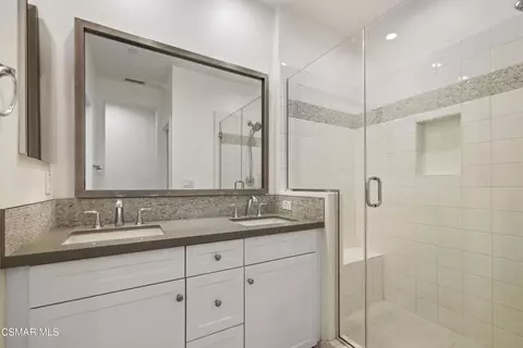Bath - 45 Jensen Ct, Thousand Oaks, CA 91360 photo 3 of 5