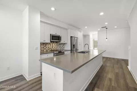 Kitchen - 45 Jensen Ct, Thousand Oaks, CA 91360 photo 2 of 2