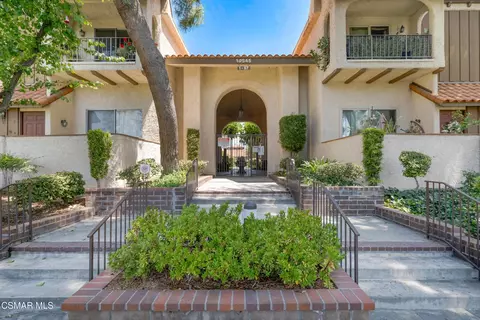 19545 Sherman Way #17, Reseda, CA 91335