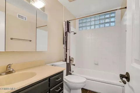 Bath - 4985 Bowie Ct, Simi Valley, CA 93063 photo 2 of 3