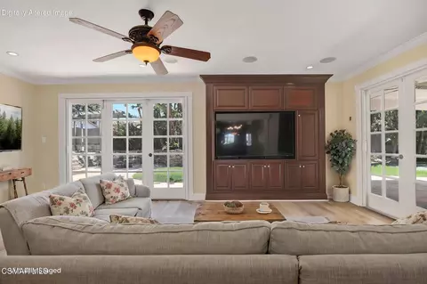 Living - 4985 Bowie Ct, Simi Valley, CA 93063 photo 3 of 7