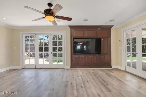 Living - 4985 Bowie Ct, Simi Valley, CA 93063 photo 4 of 7