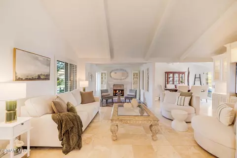 Living - 12692 Hillside Dr, Moorpark, CA 93021 photo 2 of 3