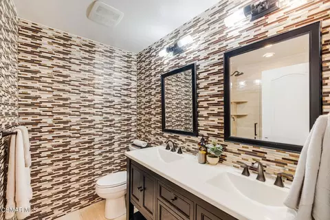 Bath - 12692 Hillside Dr, Moorpark, CA 93021 photo 4 of 5