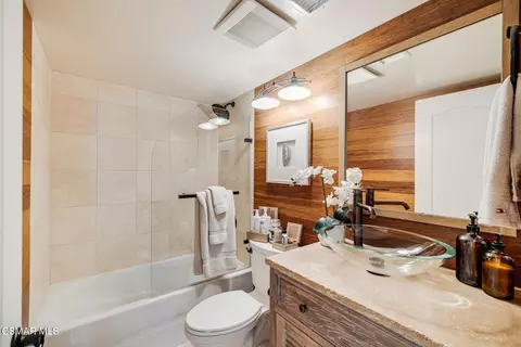 Bath - 12692 Hillside Dr, Moorpark, CA 93021 photo 1 of 5