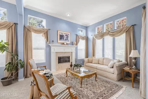 Living - 290 Chantilly Cir, Simi Valley, CA 93065 photo 1 of 2