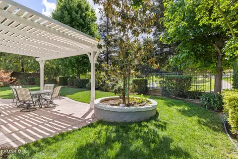 Exterior - 290 Chantilly Cir, Simi Valley, CA 93065 photo 5 of 7