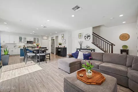 1830 Poppy Dr #1, Simi Valley, CA 93065