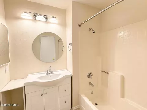 Bath - 2762 Erringer Rd #15, Simi Valley, CA 93065 photo 1 of 2
