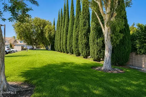 Exterior - 2762 Erringer Rd #15, Simi Valley, CA 93065 photo 8 of 10