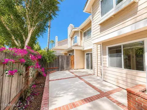 Exterior - 2762 Erringer Rd #15, Simi Valley, CA 93065 photo 5 of 10