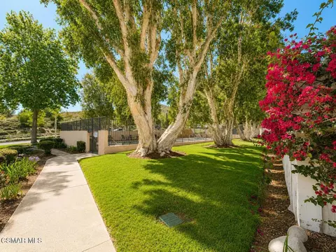 Exterior - 2762 Erringer Rd #15, Simi Valley, CA 93065 photo 10 of 10