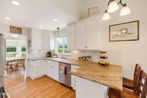 Kitchen - 4507 N Ashtree St, Moorpark, CA 93021 photo 3 of 4