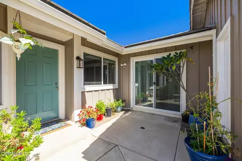 Exterior - 4507 N Ashtree St, Moorpark, CA 93021 photo 5 of 12