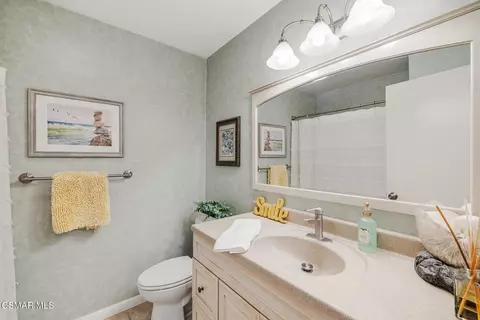 Bath - 4507 N Ashtree St, Moorpark, CA 93021 photo 1 of 3