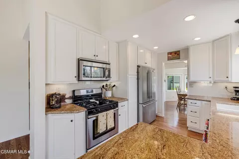 Kitchen - 4507 N Ashtree St, Moorpark, CA 93021 photo 4 of 4