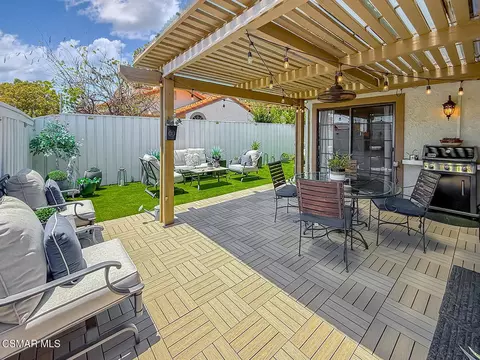 Exterior - 657 Cartpath Pl, Simi Valley, CA 93065 photo 3 of 8