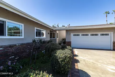 22312 Mobile St, Woodland Hills, CA 91303