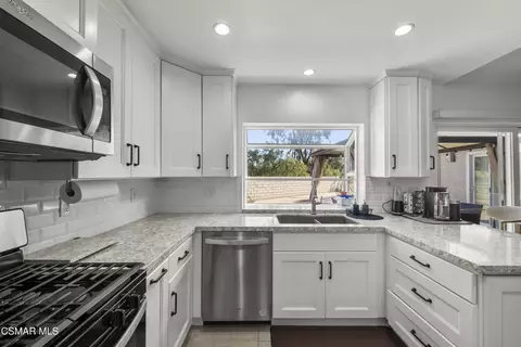 Kitchen - 3066 Apache Cir, Thousand Oaks, CA 91360 photo 3 of 3