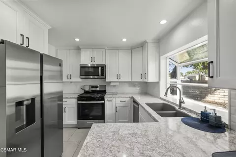Kitchen - 3066 Apache Cir, Thousand Oaks, CA 91360 photo 2 of 3